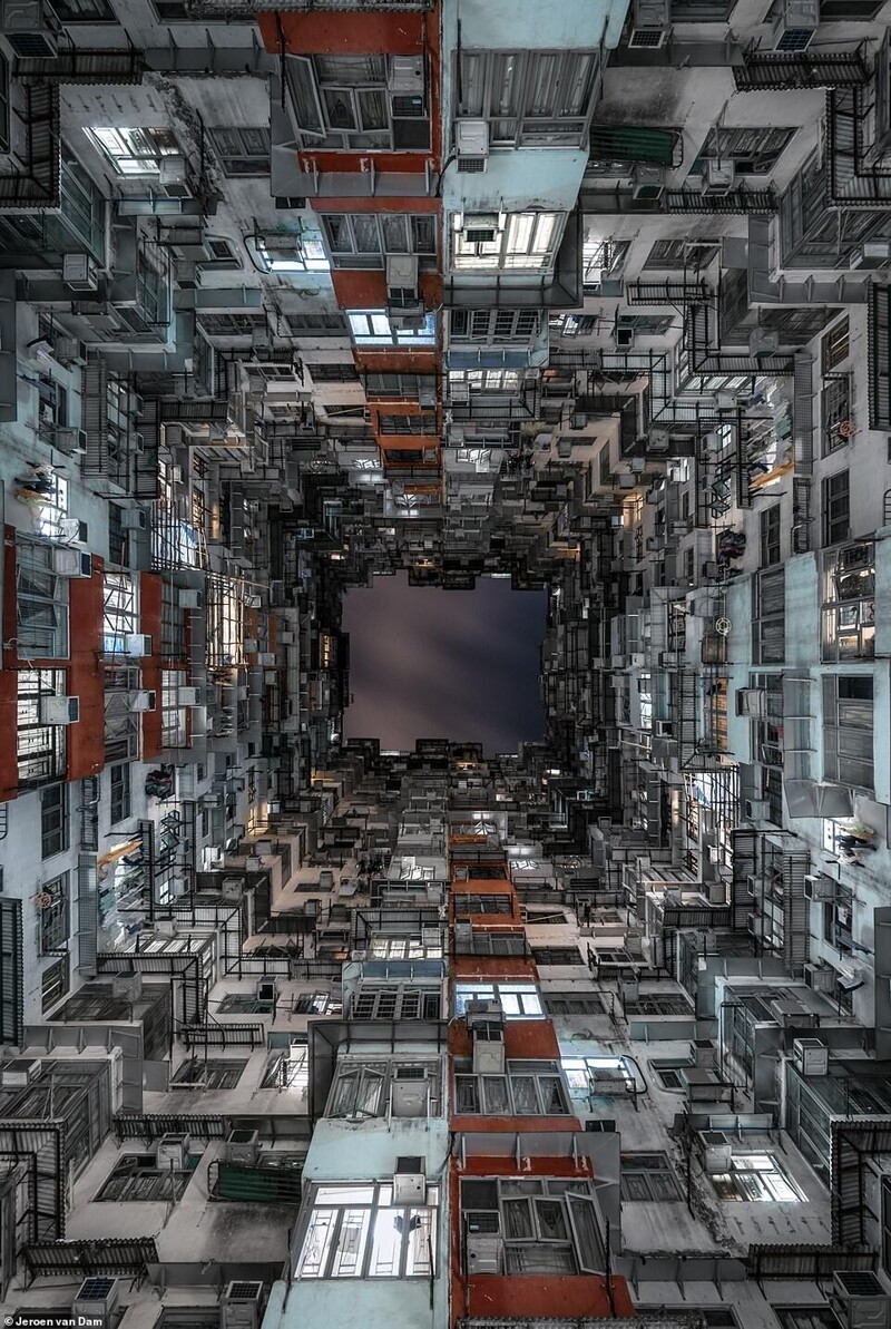 Захватывающий мир городской архитектуры с неожиданных ракурсов Справа —, городских, тоннель, здание, съемок, комплекс, по лезвию, «Бегущий, в котором, мировой, Второй, времен, вокруг, выглядит, которая, более, в Роттердаме, в Штутгарте, Йерун, в Гонконге