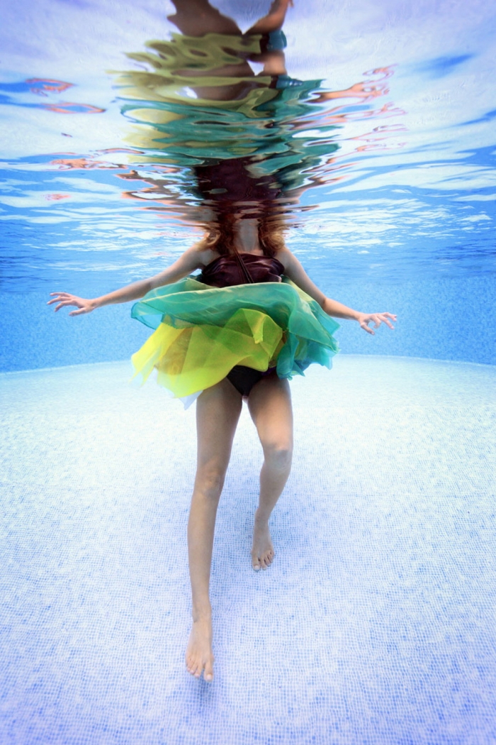 Девушки в воде на снимках Меган Огилви фото,фотография,фотосафари