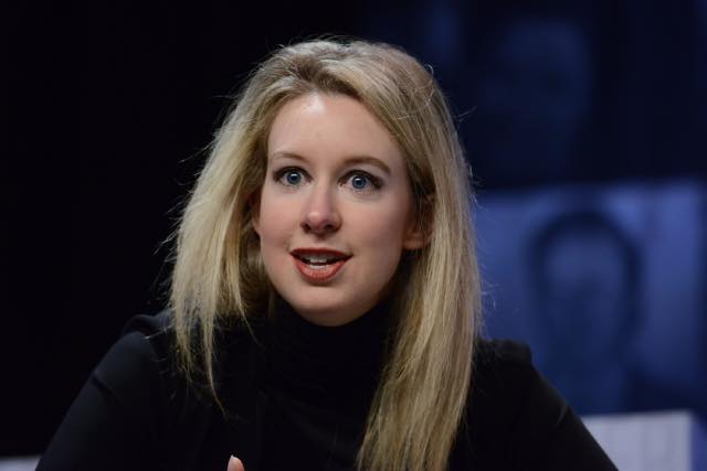 Основательницу стартапа Theranos Элизабет Холмс признали виновной в мошенничестве. Ей грозит до 20 лет тюрьмы