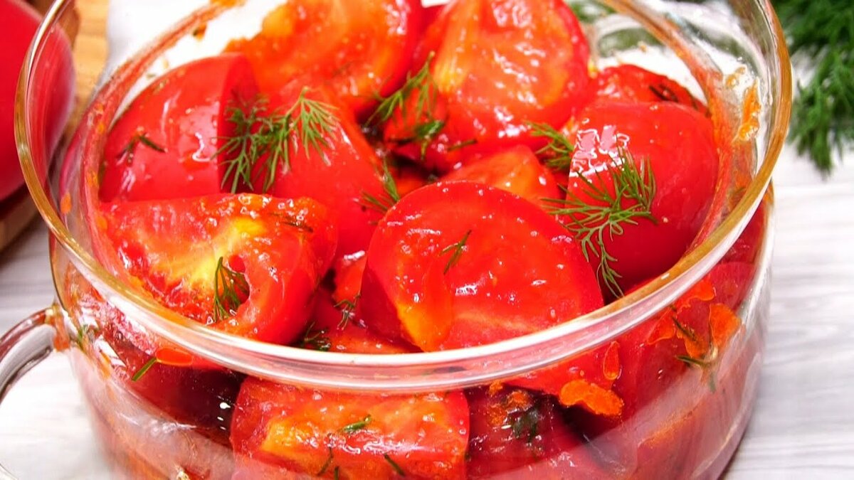 Легкий и свежий салатик на каждый день из помидор