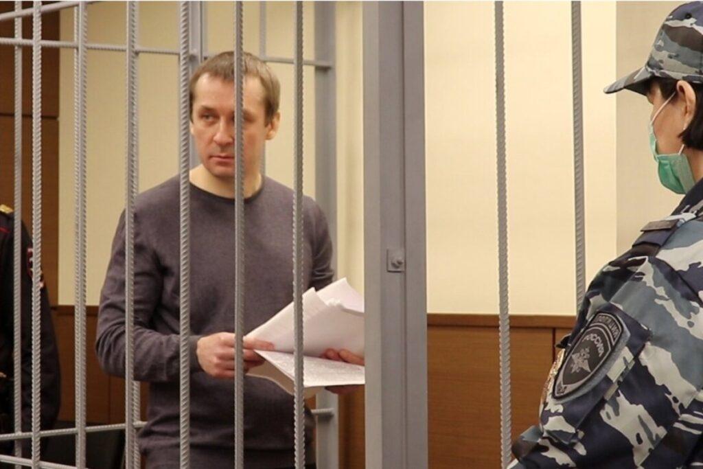 Экс-полковника МВД Захарченко признали нарушителем в колонии