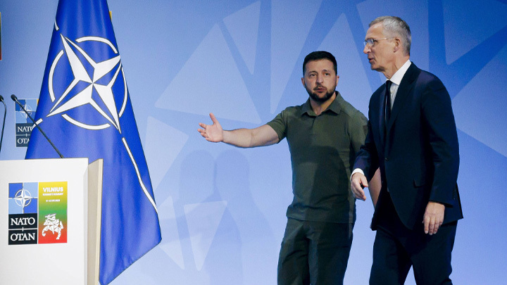 ЕВРОПА ОТКАЗАЛАСЬ ОТ УКРАИНЫ: ЕРМАК ПРОДВИГАЕТ ХИТРЫЙ ДОКУМЕНТ