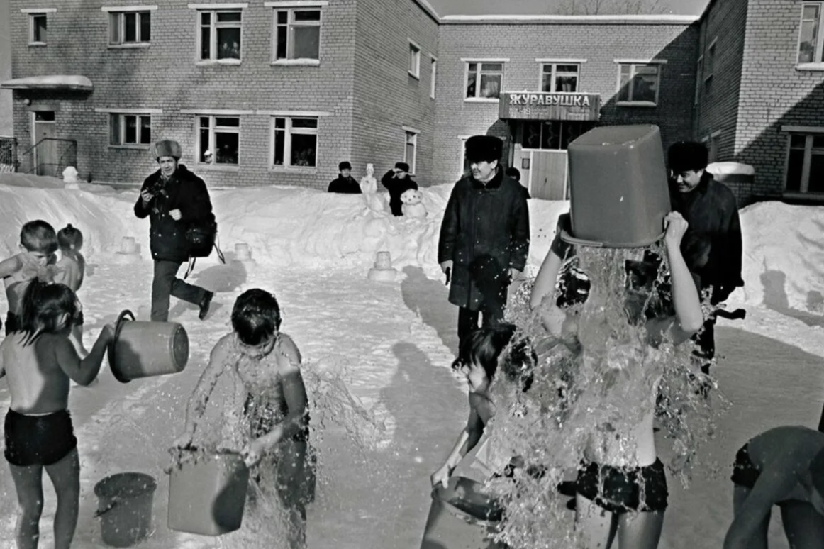 В СССР это было нормой, а сейчас вызывает отвращение. Но почему никто не жаловался? просто, порошок, ужасно🔹, стакан, которые, могла, действительно, лучше, антисептик, можно, чтобы, рукой, сказать, какие, приходилось, после, использовали, водой, скажем, бумаги