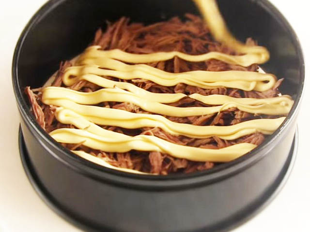 Салаты на 8 Марта – шесть вкусных рецептов Салаты на 8 Марта – шесть вкусных рецептов