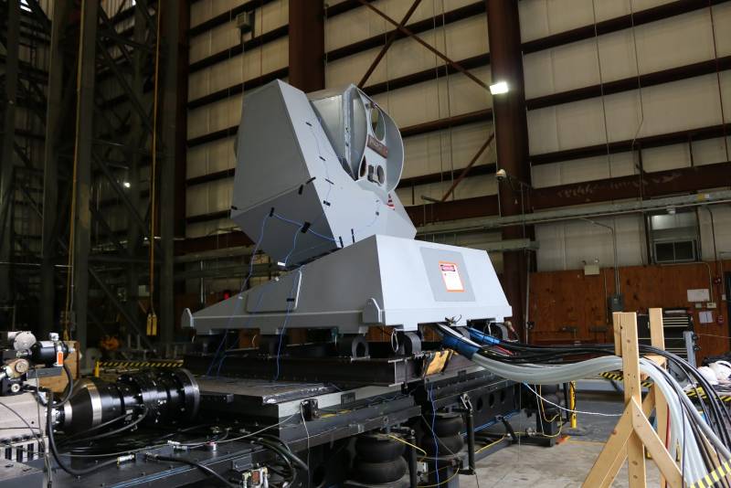 ВМС США создали и осваивают новое лазерное оружие ВМС США создали и осваивают новое лазерное оружие вмф,оружие