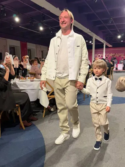 Звёздный дефиле: как прошёл юбилейный показ Bosco Family с участием Плющенко и Кузнецовой