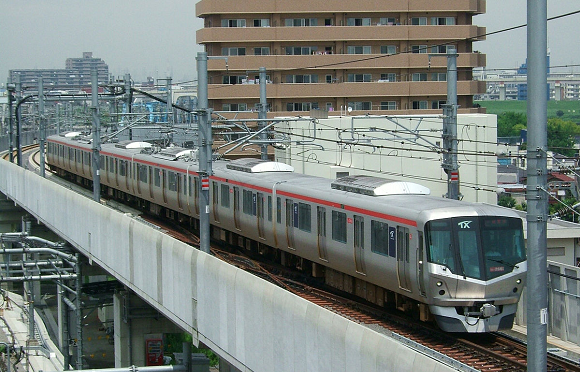 В Японии извинились за фальстарт поезда на 25 секунд