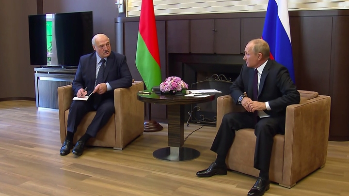 Он загорелся этим вопросом: Лукашенко раскрыл детали предложенной Путину сделки