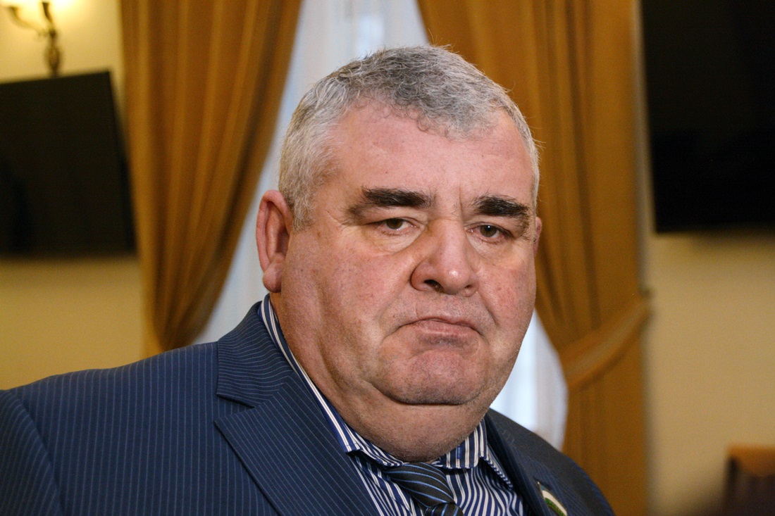 Трудно быть единороссом