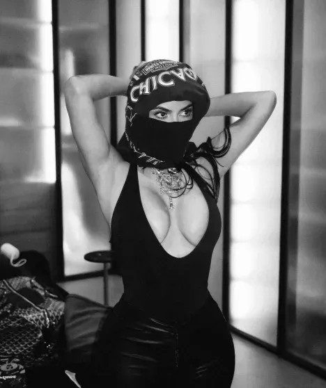 Ким Кардашьян впервые опубликовала фото с новым бойфрендом — гонщиком Льюисом Хэмилтоном Кардашьян, Хэмилтон, детей, Льюис, КардашьянКим, Хэмилтона, Формулы1, Хэмилтоном, опубликовал, подала, развод, после, отсутствия, восьми, брака, родилось, финансовой, безопасности, четверо, мужем