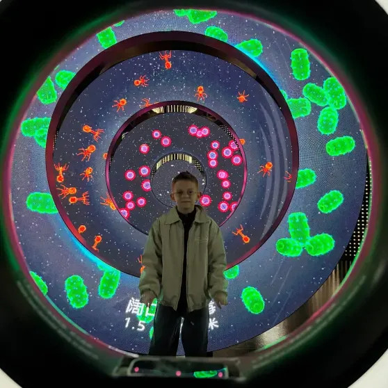 Виктория Лопырёва исполнила мечту и показала кадры из Китая с сыном