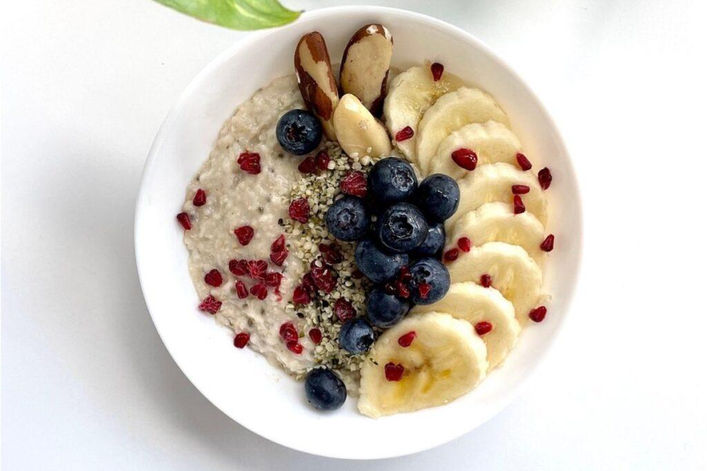 Утро начинается с каши: три проверенных рецепта на завтрак