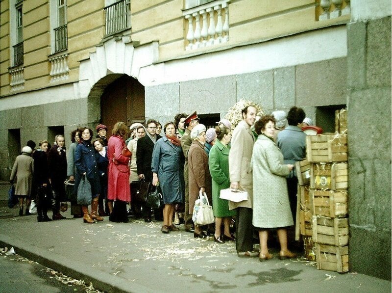Как выглядел советский шопинг Как выглядел советский шопинг НОСТАЛЬГИЯ,ПЕРЕСТРОЙКА,СОВЕТСКИЙ ПЕРИОД,СОВЕТСКИЙ СОЮЗ,СОВЕТСКОЕ ВРЕМЯ,СОЦИАЛИЗМ,СССР