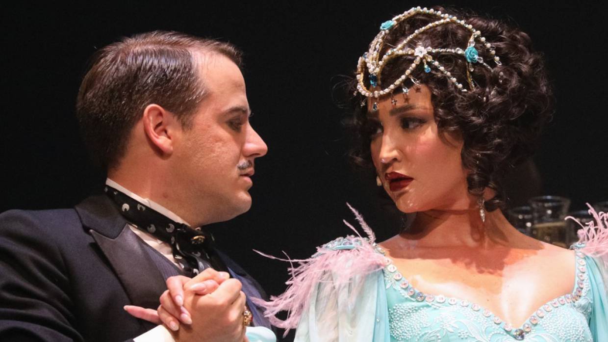 Актер МХАТ Корепин объяснил, почему ему обидно за Бузову Общество