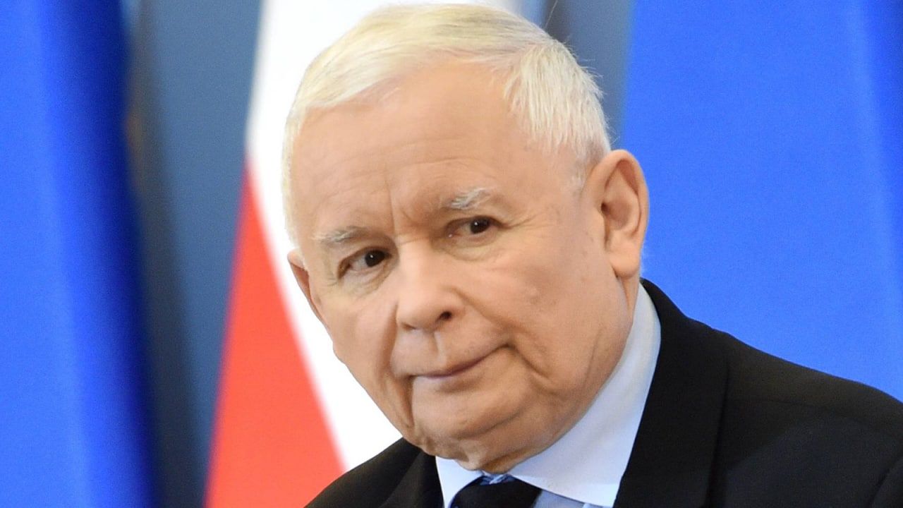 Качиньский покинул пост вице-премьера и главы комитета по нацбезопасности Польши