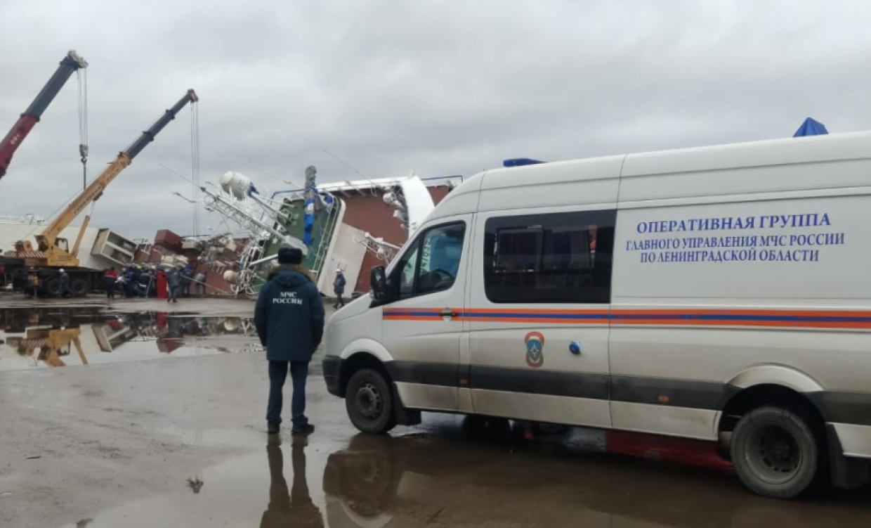 Двое рабочих погибли на верфи в Ленобласти. События дня. ФАН-ТВ