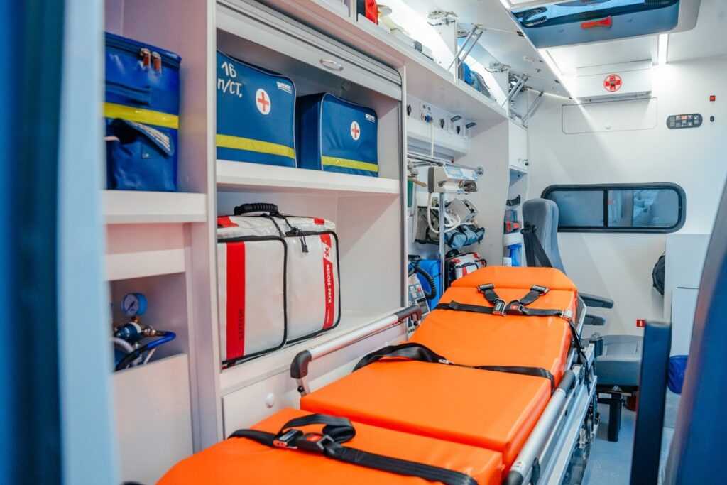 Женщина погибла при атаке ВСУ на автобус в Брянской области