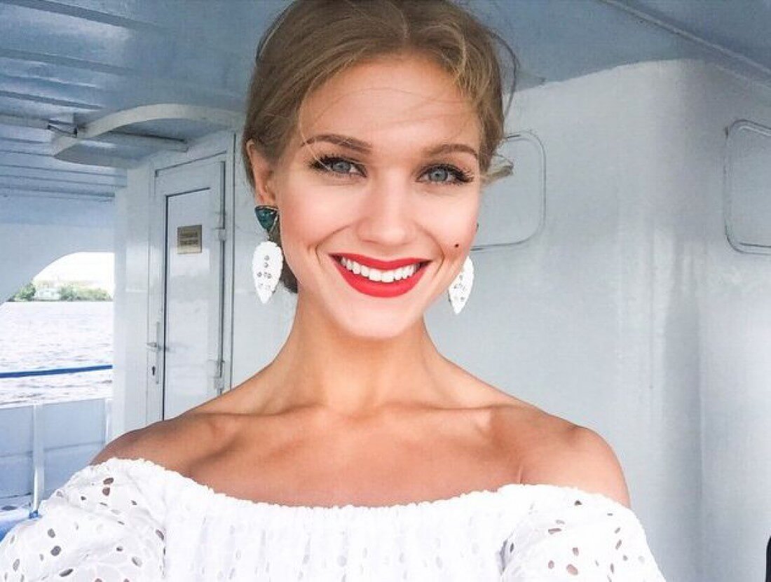 Отечественные золушки: 7 знаменитых женщин, которые выросли в нищете Отечественные золушки: 7 знаменитых женщин, которые выросли в нищете звезда,красота,наши звезды,развлечение,шоу,шоубиz,шоубиз