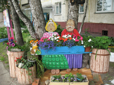 Дед Козьма и бабка Прасковья сторожилы нашего двора