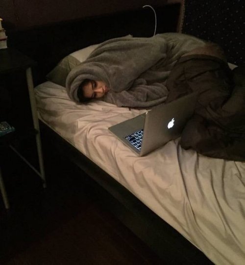 18 человек, которые очень устали и решили сделать паузу mir-interes.info