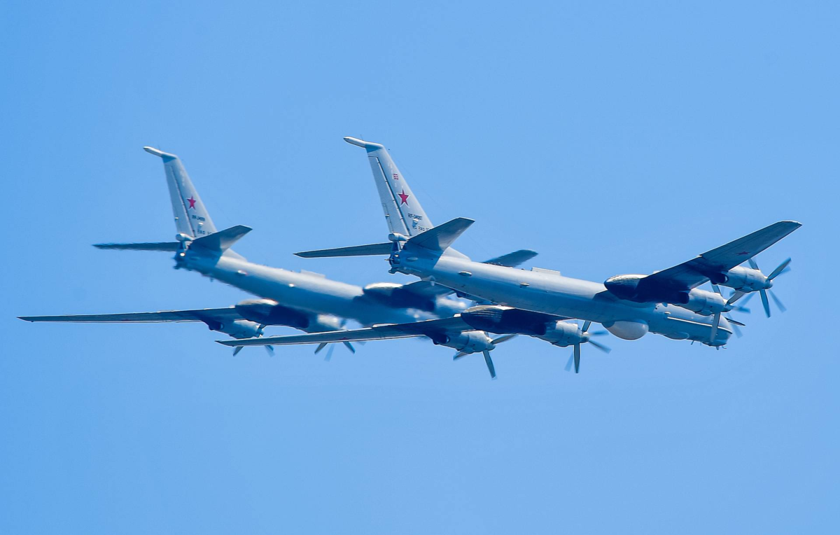 К западу от Аляски: в США и Канаде заметили российские Ту-142