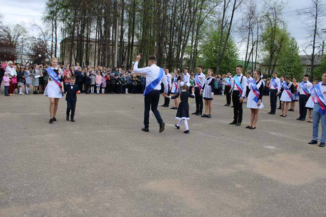 В Западнодвинском округе прозвенел последний звонок