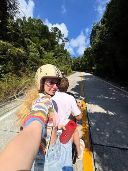 Близкую подругу Аглаи Тарасовой, актрису Анастасию Уколову, заподозрили в романе с её экс-бойфрендом Близкую подругу Аглаи Тарасовой, актрису Анастасию Уколову, заподозрили в романе с её экс-бойфрендом instagram (инстаграм),социальная сеть,Аглая Тарасова,Анастасия Уколова,Ангелина Стречина,антон филипенко,данил чащин,домодедово,аэропорт,Ксения Раппопорт,Юлия Топольницкая