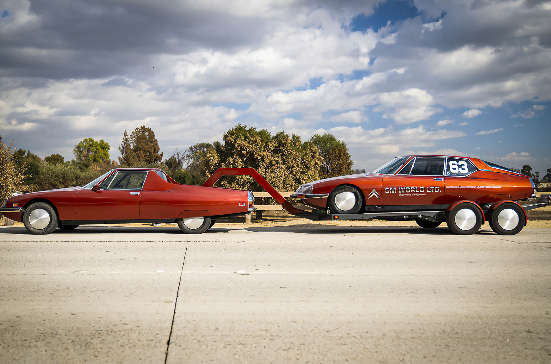 Рекордно быстрый Citroen пустят с молотка вместе с тягачом и прицепом Новости