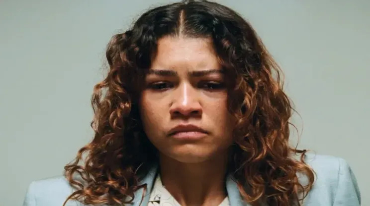 Инсайдер раскрыл истинную причину конфликта между Сидни Суини и Зендаей на съёмках 