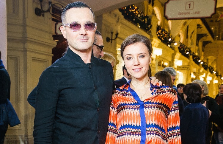 «Я до сих пор продолжаю её завоёвывать»: актёр Егор Бероев 20 лет счастлив в браке «Я до сих пор продолжаю её завоёвывать»: актёр Егор Бероев 20 лет счастлив в браке