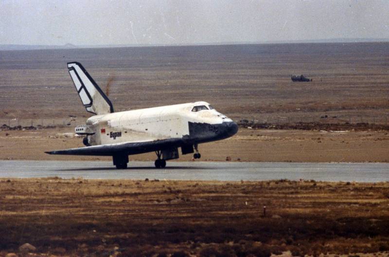 «Юра, мы приехали»: нужен ли России новый «Буран» «Юра, мы приехали»: нужен ли России новый «Буран» ввс,оружие