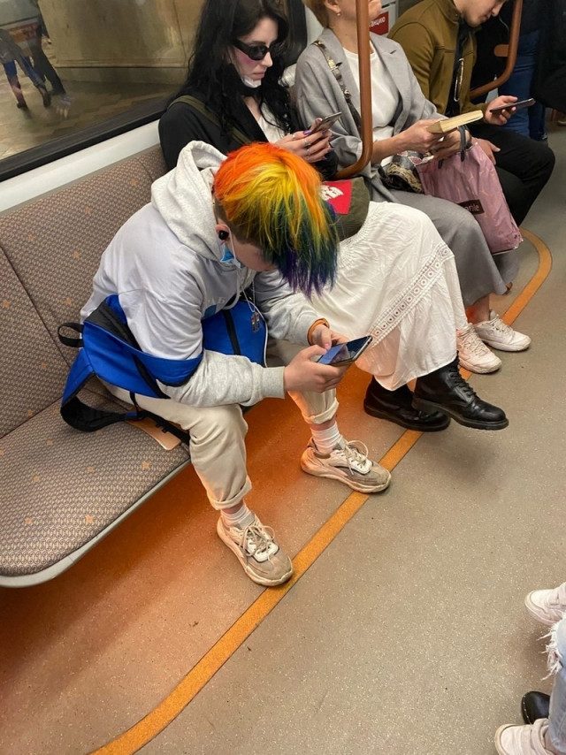 Самые странные пассажиры подземки смешные картинки,фото-приколы,юмор