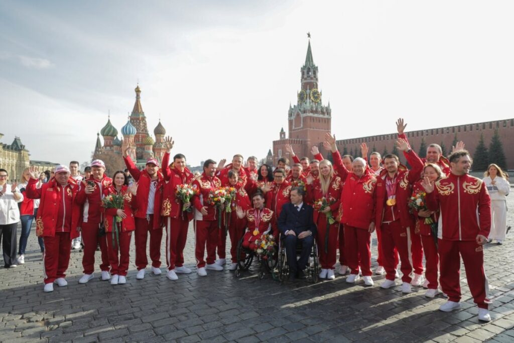 Российских паралимпийцев внесли в базу «Миротворца»