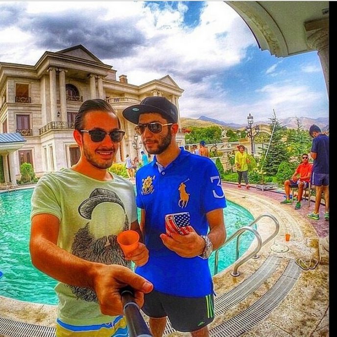 Золотая молодежь Ирана: Как живут богатые детки в этой строгой мусульманской стране Золотая молодежь Ирана: Как живут богатые детки в этой строгой мусульманской стране