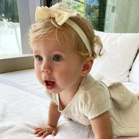 Общение на русском и стильные образы: Анна Курникова показала подросшую дочь Машу Общение на русском и стильные образы: Анна Курникова показала подросшую дочь Машу Дети,Дети знаменитостей