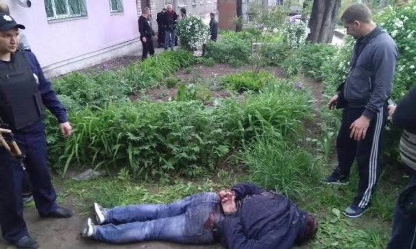 Кровавая бойня в Днепродзержинске: бандеровцы расстреляли таксистов за отказ кричать "Слава Украине!" 