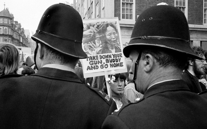 Акция протеста против Вьетнамской войны.
