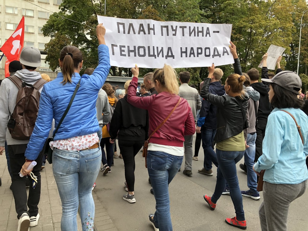 Против собственного народа. Народ против власти.