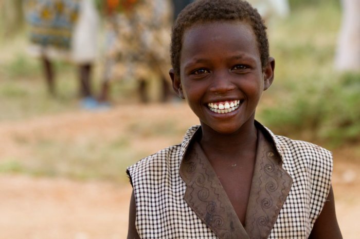 Почему у африканцев темная кожа, если все темное нагревается на солнце гораздо сильнее жизненное