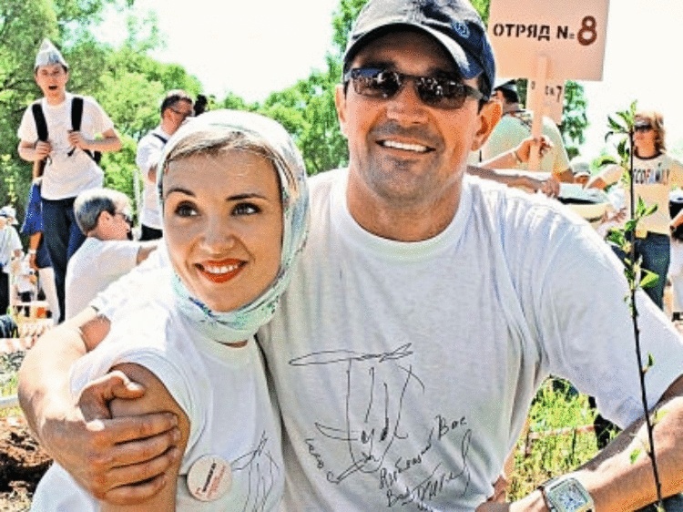 «Я до сих пор продолжаю её завоёвывать»: актёр Егор Бероев 20 лет счастлив в браке «Я до сих пор продолжаю её завоёвывать»: актёр Егор Бероев 20 лет счастлив в браке