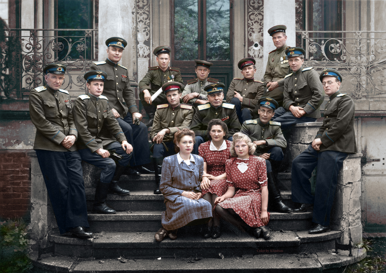 Советские офицеры в Германии, 1946