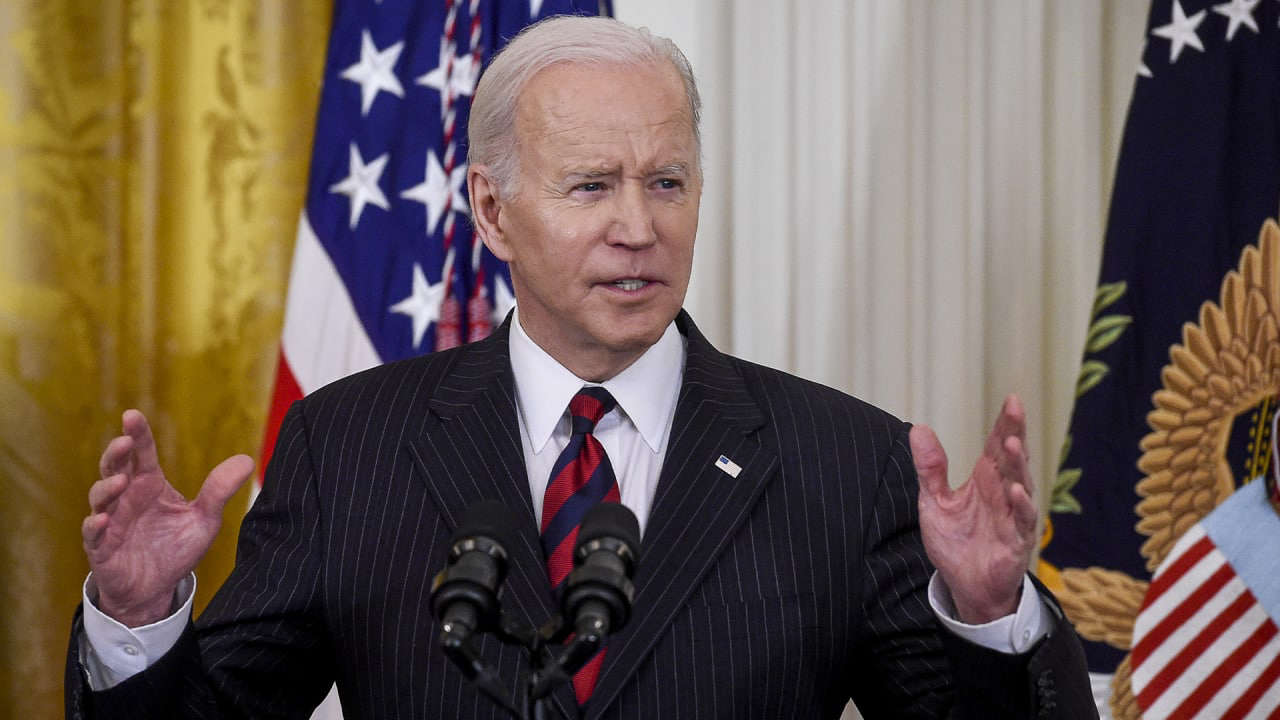 Экономист Лизан: Байден врет американцам из-за страха потерять власть