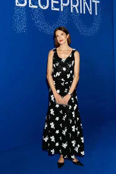 Аня Чиповская, Александр Рогов, падчерица Ивана Урганта Эрика Кикнадзе, Александр Гудков и Ксения Собчак в модных образах на ужине The Blueprint платье, Ольга, Ксения, Александр, Собчак, надела, Prada, появилась, Чиповская, позировала, ЧиповскаяАня, ИсаковаВиктория, КарпутьОльга, СерябкинаКатя, Кищук, Виктория, Кикнадзе, СтаршенбаумОльга, СоловьёваИрина, Мухина