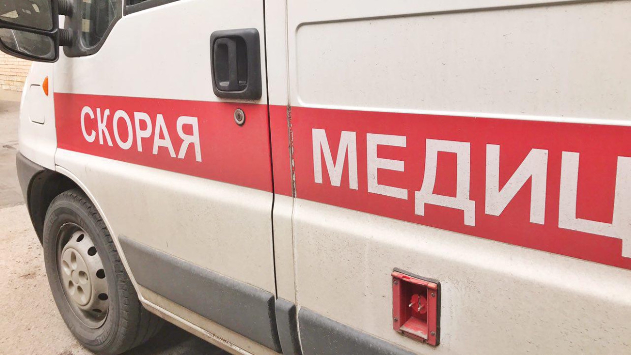 Московские спасатели вытащили на берег из Шибаевского пруда тонувшего мужчину Происшествия