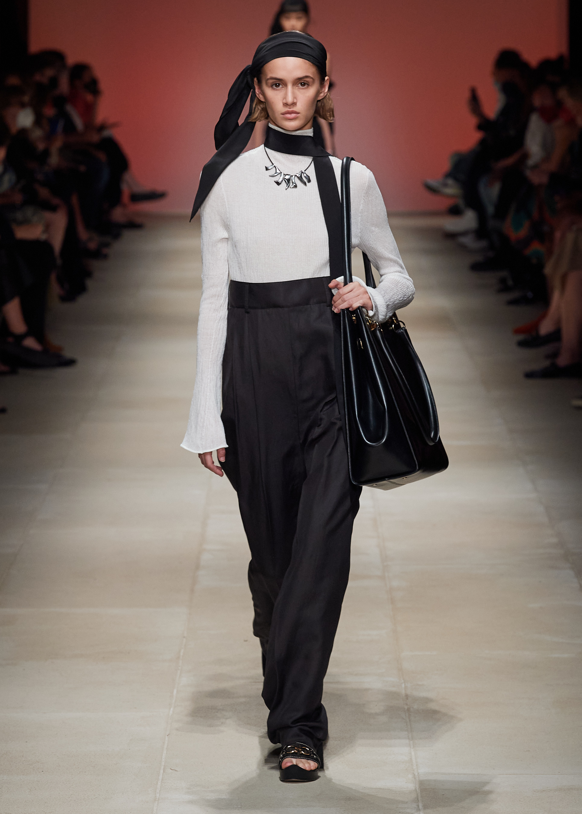 Salvatore Ferragamo весна-лето 2022