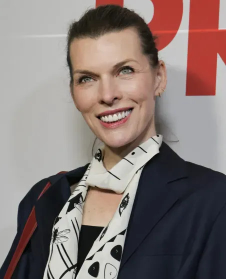 Милла Йовович вышла в свет со старшей дочерью Эвер Андерсон Милла Йовович вышла в свет со старшей дочерью Эвер Андерсон Галина Логинова,Люк Бессон,милла йовович,Пол Андерсон,шон эндрюс,Эвер Андерсон