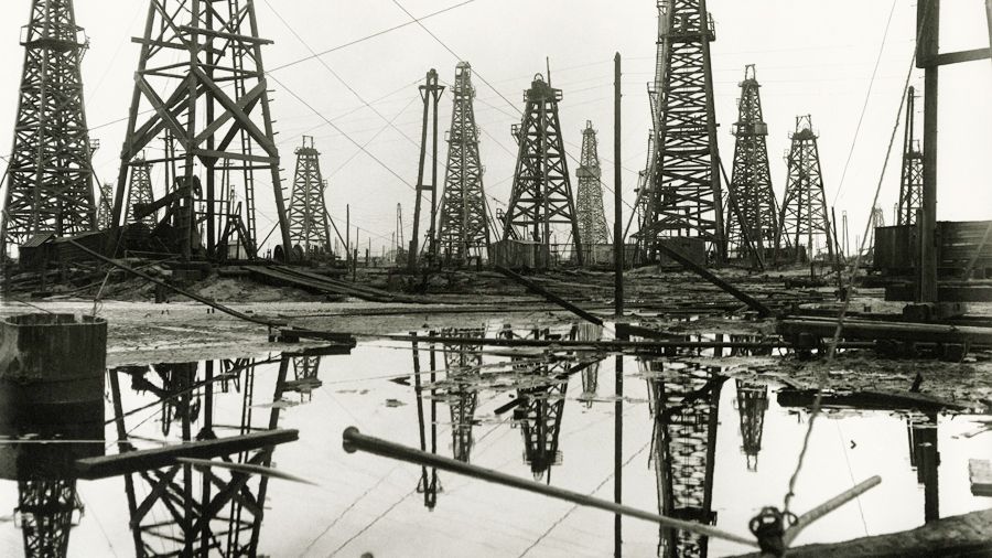Шайхет А.С.Вышки на водеСССР, Азербайджанская ССР, г.Баку, 1929Печать Т. Исаевой. 2012