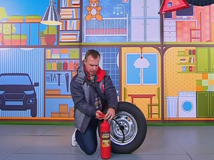 Что делать, если спустило колесо в автомобиле и нет насоса Что делать, если спустило колесо в автомобиле и нет насоса