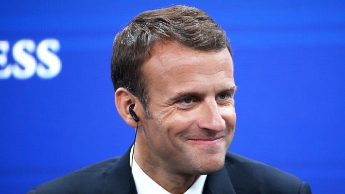 Макрон заявил, что уважает Путина и надеется на дискуссию между Москвой и Парижем
