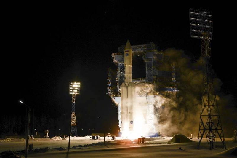 Разгонный блок 14С48 «Персей»: задел на будущее Разгонный блок 14С48 «Персей»: задел на будущее оружие